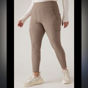 Athleta headlands hybrid cargo Taupe Leggings with Zippered Pockets size 10